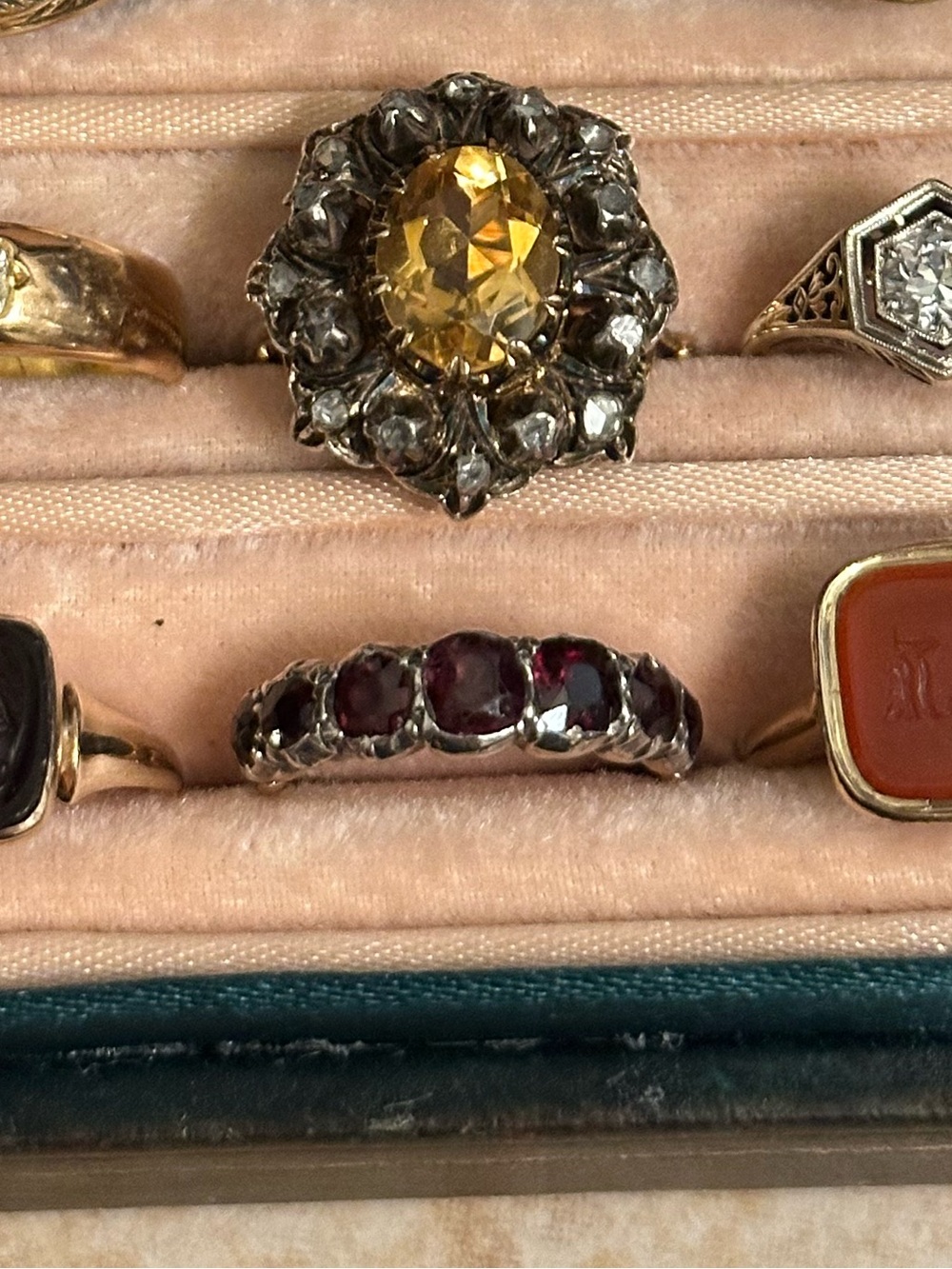 Antique Georgian 9ct Gold Garnet 7-Stone Ring Band Size 7.75 - Picture 12 of 16